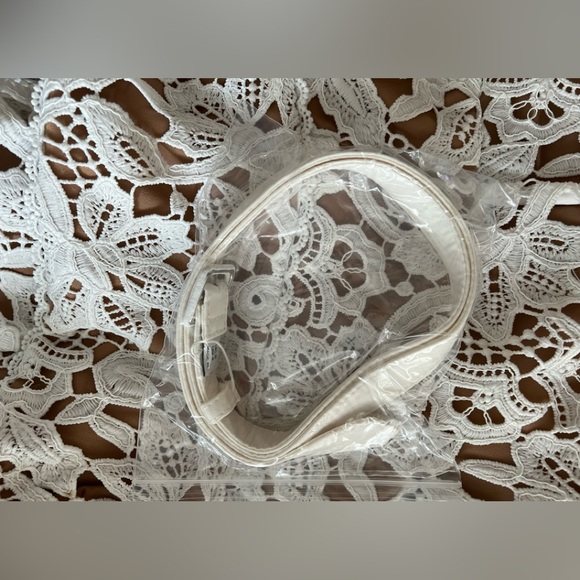 Self Portrait WHITE FLORAL LACE MINI DRESS - Picture 3 of 3